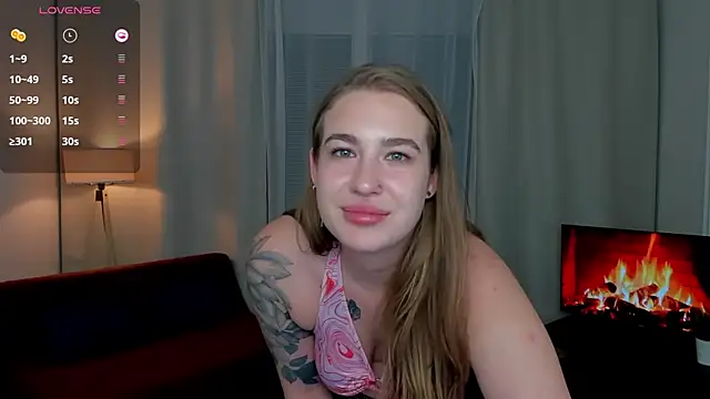 ElaraBloom's cam snapshot