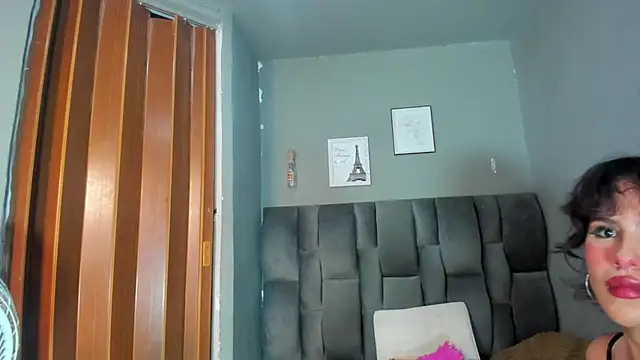 KatyaMonrooe's cam snapshot