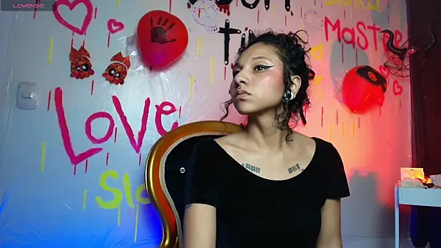 Sweettpleasure's cam snapshot