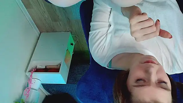 CranberryHot's cam snapshot