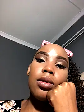 Nicole_Liam_'s cam snapshot