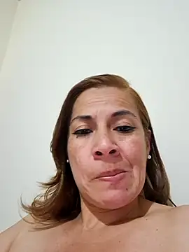 Zaralu_'s cam snapshot