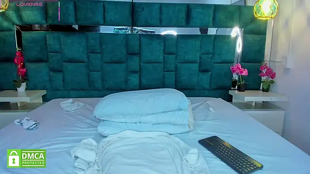 valtira_nova's cam snapshot