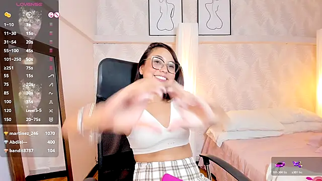 Lucia_Brown_'s cam snapshot