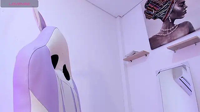 Gabrielaa_Miller_'s cam snapshot