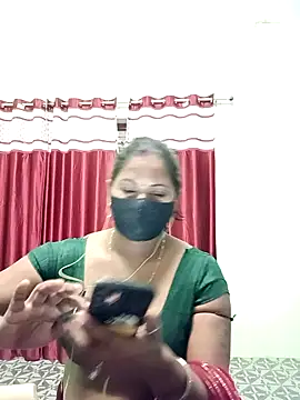 School_medam's cam snapshot