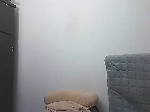 AlphaLatinoBear's cam snapshot