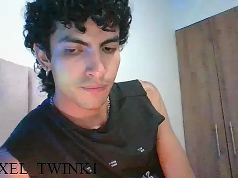 axel_love13's cam snapshot