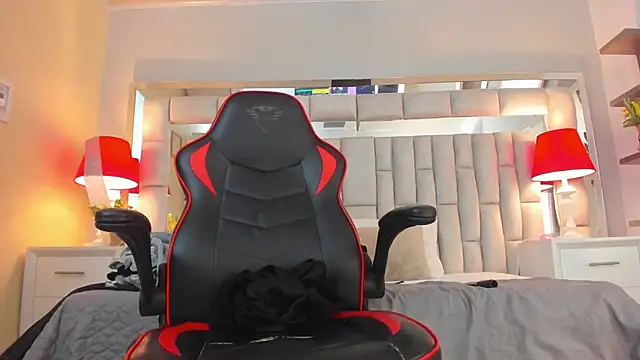 mariiahneedles live sex cam