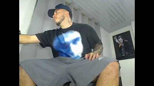 Dexter-T live sex cam