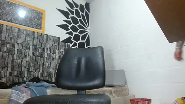 stripnolimits's cam snapshot