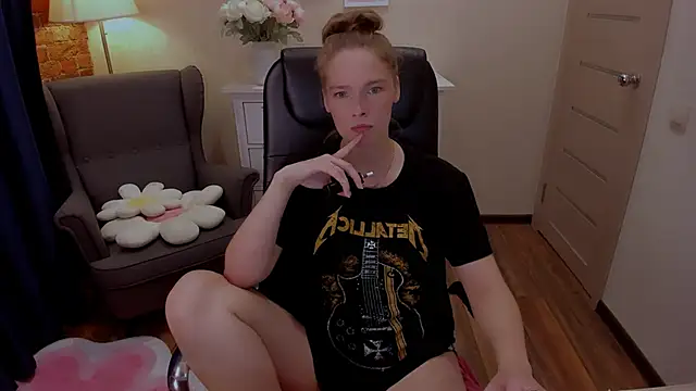 _fiona_Love's cam snapshot