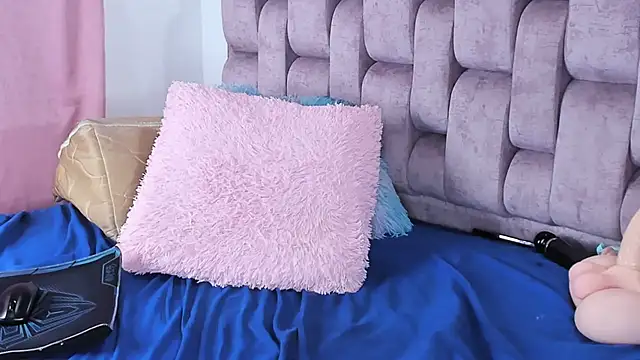 Alexa-Hunter's cam snapshot