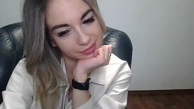 Miss_solomia's cam snapshot