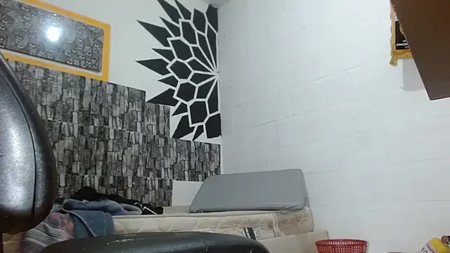 stripnolimits live sex cam