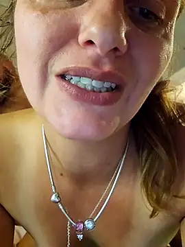 xcrazzycat live sex cam