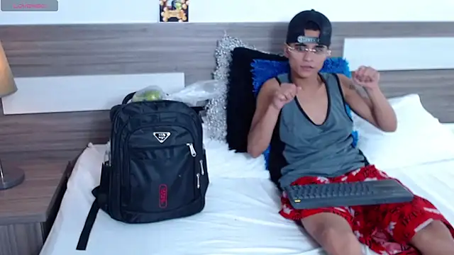 Liiamthompson's cam snapshot