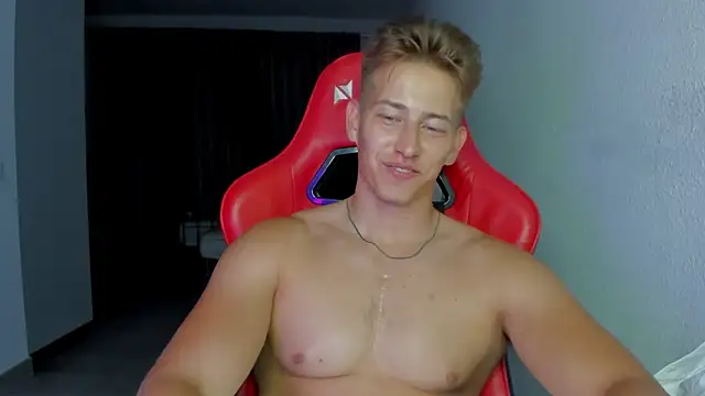 find0m_master's cam snapshot