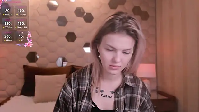 Naomi_Secret's cam snapshot