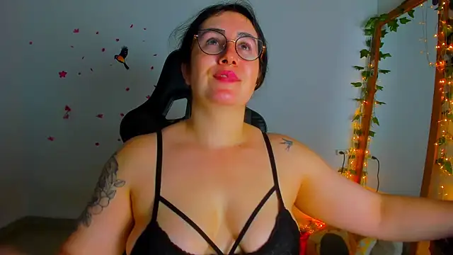 Susan_Foxx's cam snapshot