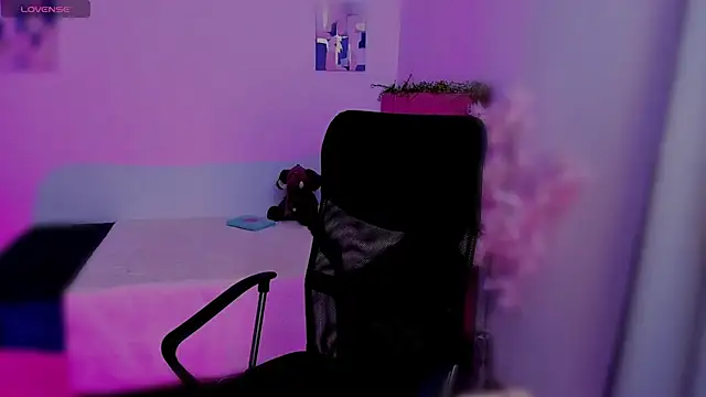 Charlee_pink's cam snapshot