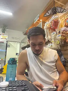 Leonardmoppet live sex cam