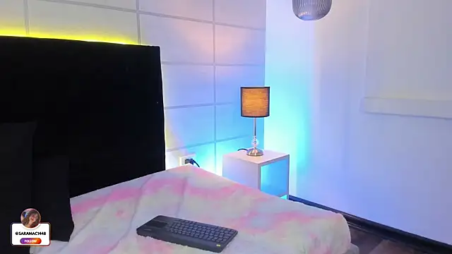 mac-sara's cam snapshot