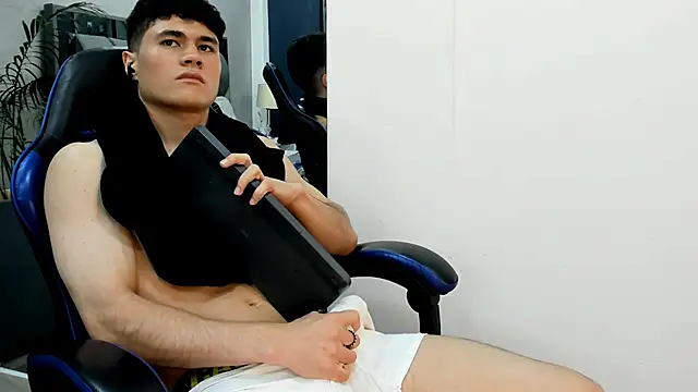 roan_birkin's cam snapshot