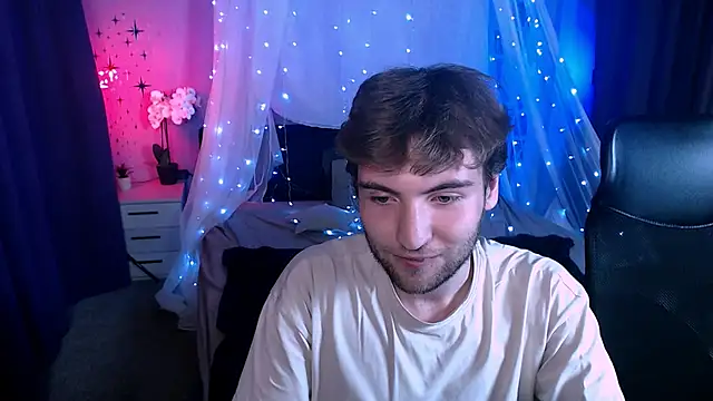 travis_wolf_'s cam snapshot