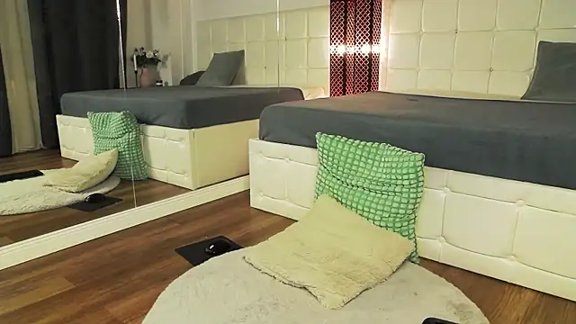 KarinaSparks's cam snapshot