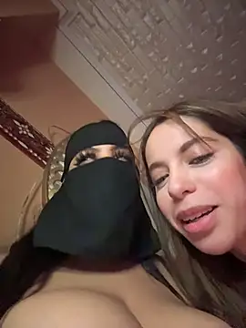 Queentaraf999 live sex cam