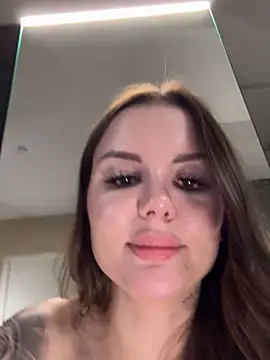 Alina_Vibe_Me live sex cam