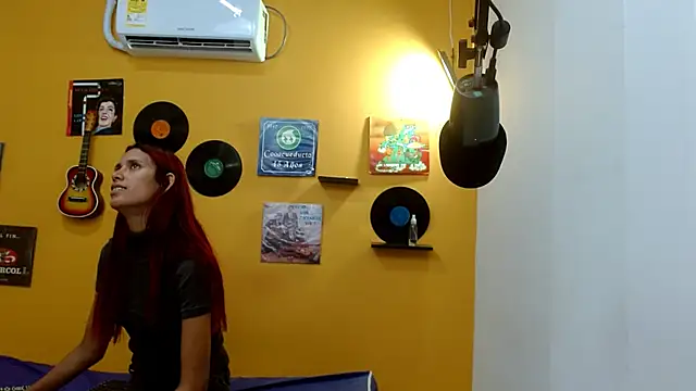 skinnyverus18's cam snapshot