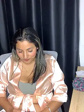 Cami_Leon2's cam snapshot