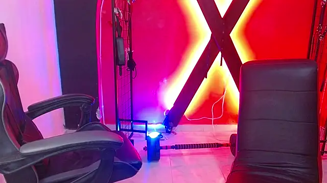 hornny_room's cam snapshot