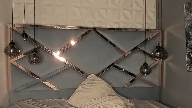 OliIverr22's cam snapshot