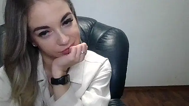 Miss_solomia's cam snapshot