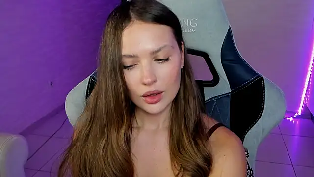 yourArya's cam snapshot