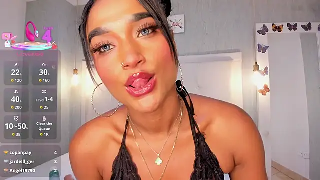 EsmeraldaNyx's cam snapshot