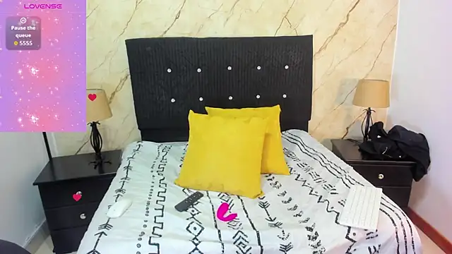 helena_copper_'s cam snapshot