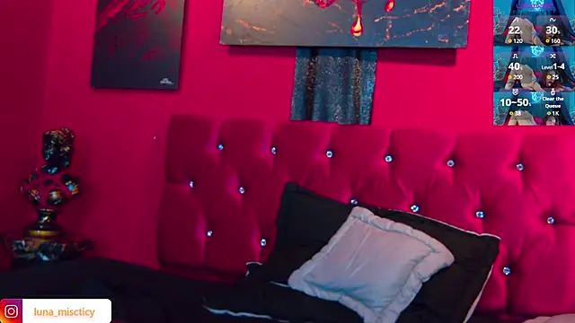 Lunamistyc's cam snapshot