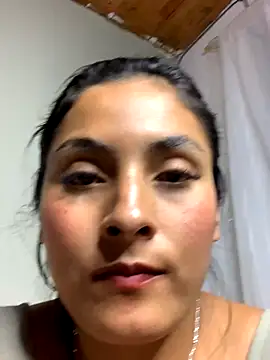 Cami_Leon2's cam snapshot