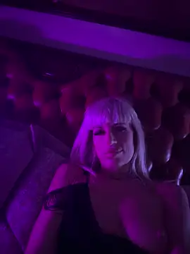 AlinaGrosu live sex cam