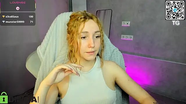 Luna_G0ld's cam snapshot