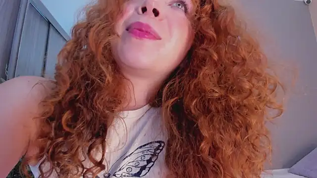 HelenaCole-'s cam snapshot