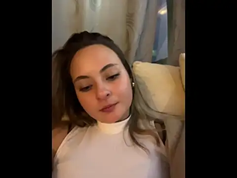 Lilaa2305's cam snapshot