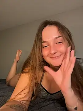 MadilynX777 live sex cam