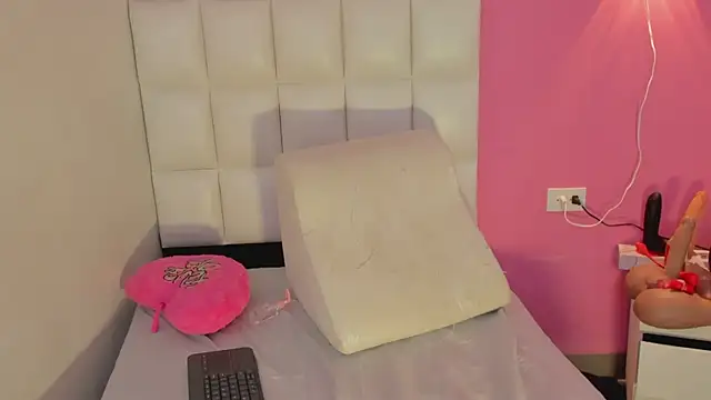 Alanna_hot3's cam snapshot