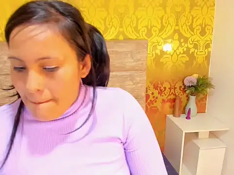 Yineth_Hot's cam snapshot