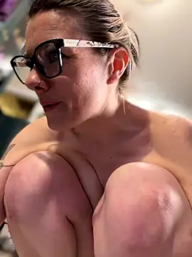 LadyLena1 live sex cam